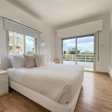 Phaedrus Living Down Town Flat Nestoras 301 Limisso