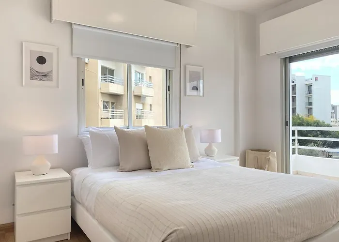 Phaedrus Living Down Town Flat Nestoras 301 Apartmán *