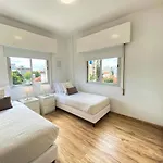 Apartment Phaedrus Living Down Town Flat Nestoras 301 *