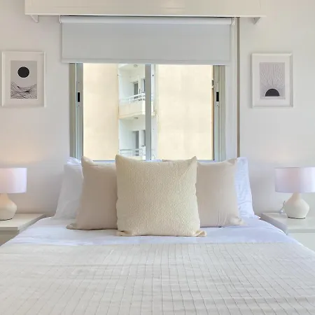 Phaedrus Living Down Town Flat Nestoras 301 Apartamento