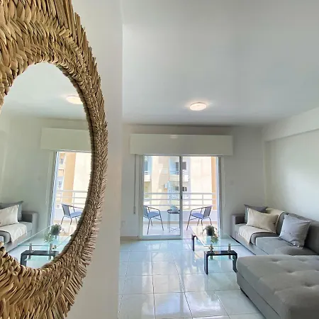 Phaedrus Living Down Town Flat Nestoras 301 Apartamento *