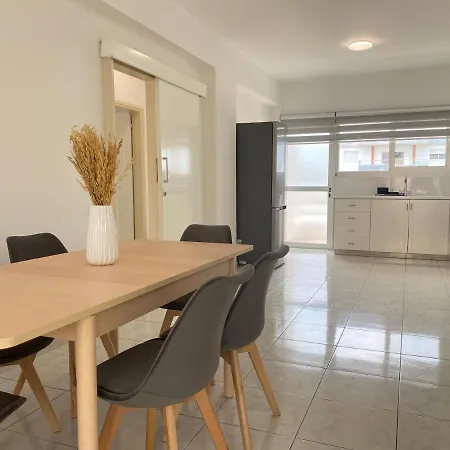 Phaedrus Living Down Town Flat Nestoras 301 *