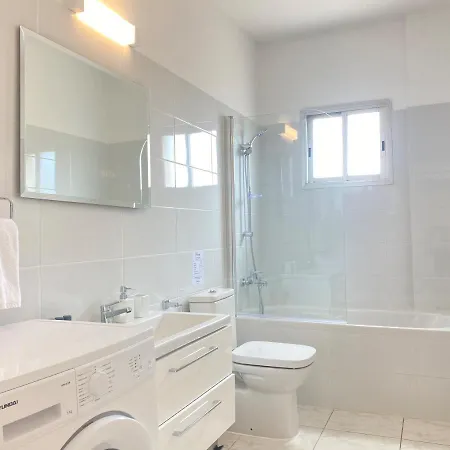 Phaedrus Living Down Town Flat Nestoras 301 * 레메소스